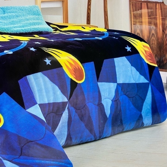 NEW! Kids Twin Size Rocket Ship Design Ultra Soft Sherpa Blanket Set - Picture 4 of 8